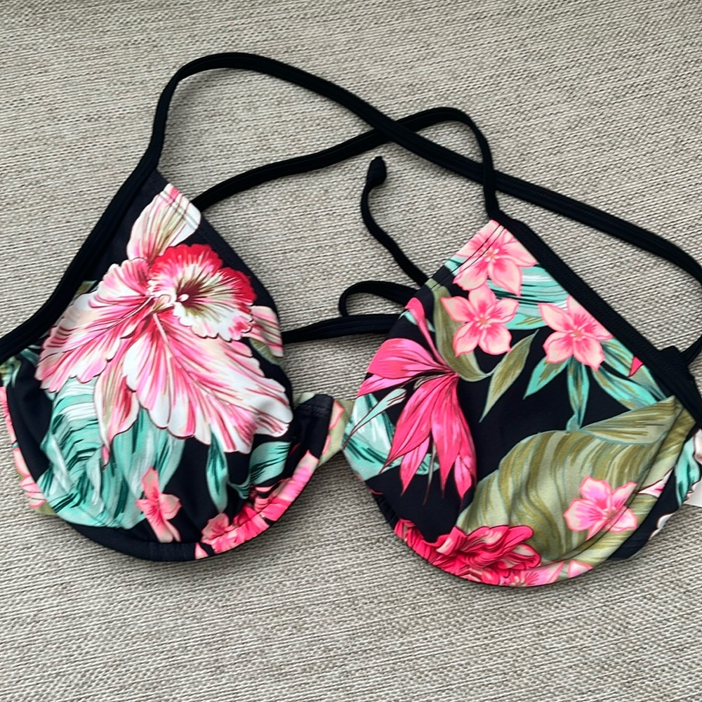 Body Glove | Solo Underwire D Cup Bikini Top in Isla Foca